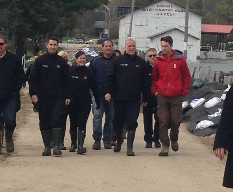 Inondation - Visite Philippe Couillard Quyon