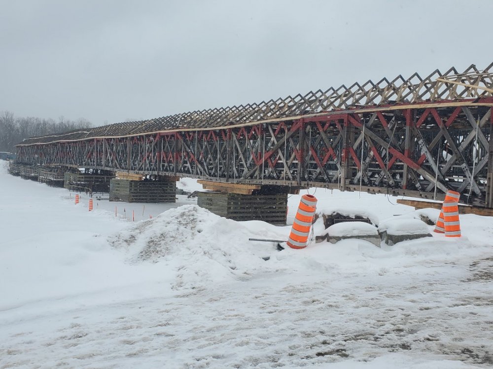 pont_rouge_renovation_mars_2021_cote.jpg